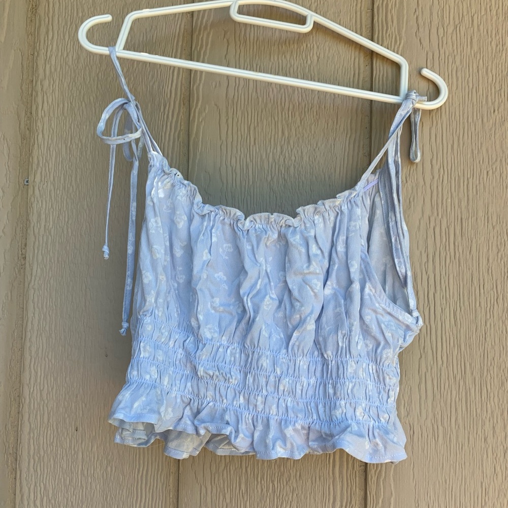Kendall & Kylie light blue cropped floral tank top
